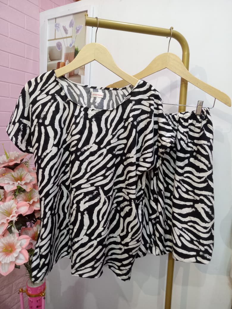 Zebra Chic House Dress Set